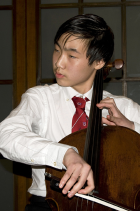 Young Jin Lee, Violoncello