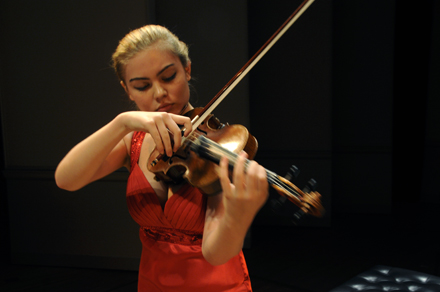 Romina Bernsdorf (Violine)