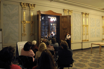 Rathaus Pankow - überfüllter Saal ... 