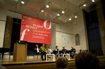 Eröffnende Podiumsdiskussion im Joseph-Joachim-Konzertsaal