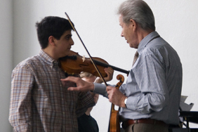 Varoujan Simonian, Prof. Klaus Hertel